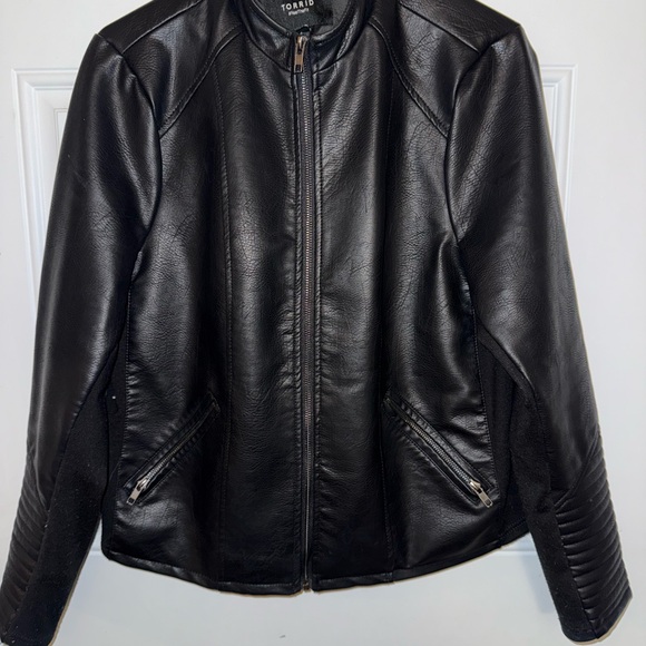 Torrid Women's Black Leather Jacket - Picture 2 of 7